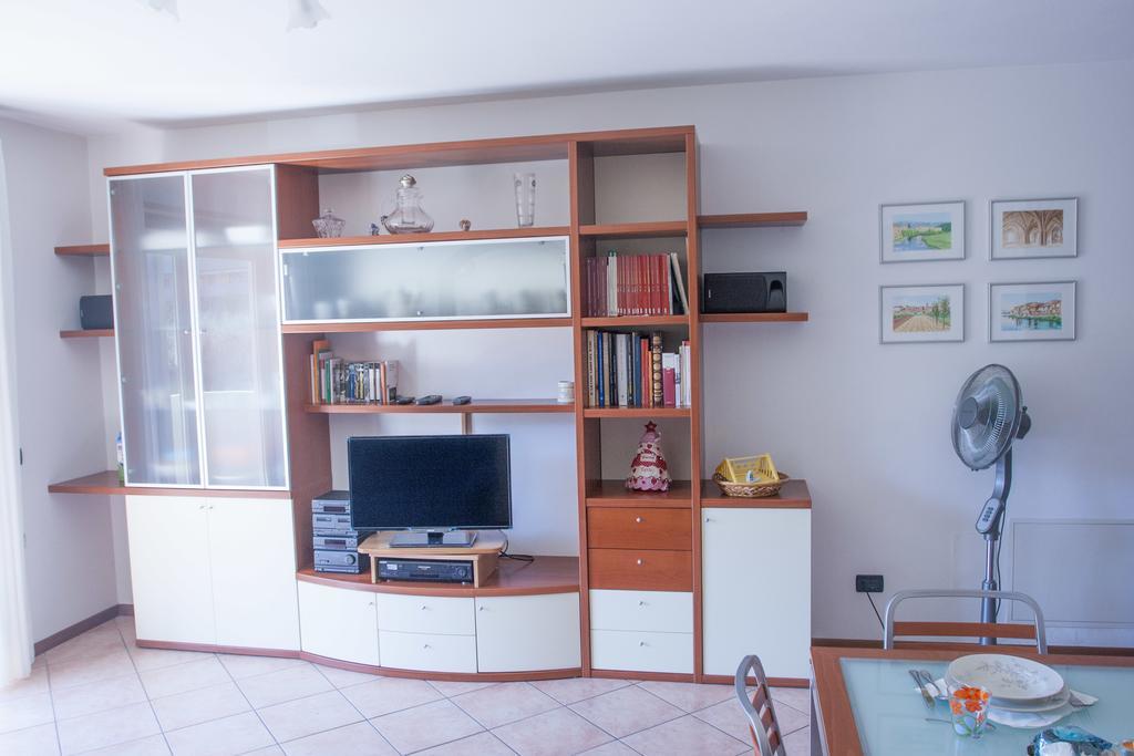 Appartamento Lombardi ริวาเดลการ์ดา ภายนอก รูปภาพ
